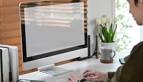 PCの買い替え時にあわせて購入 のぞき見防止フィルターの必要性や比較ポイントを解説